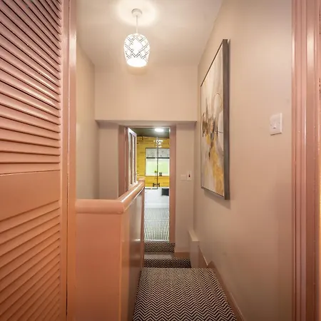 City Escape Waterford City Sleeps 6 Exterior photo