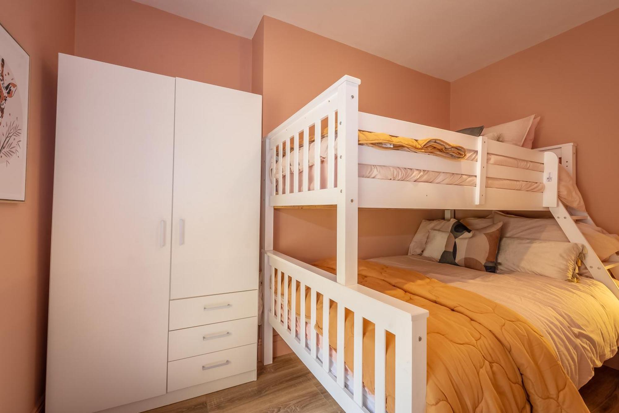 Ferienhaus Escape Sleeps 6